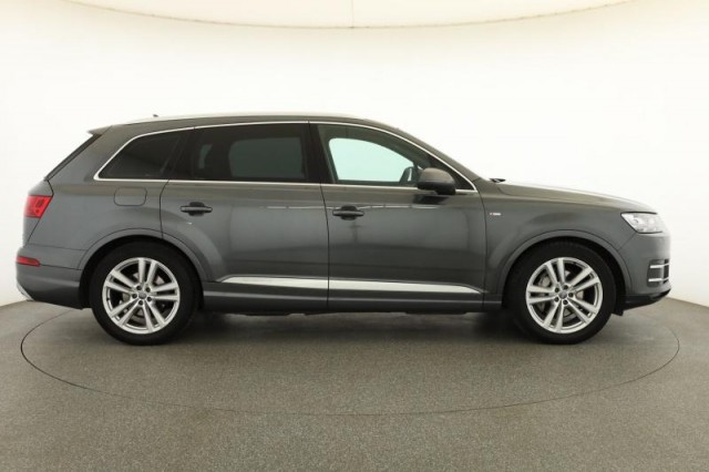 Audi Q7  50 TDI S-Line