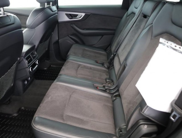 Audi Q7  50 TDI S-Line