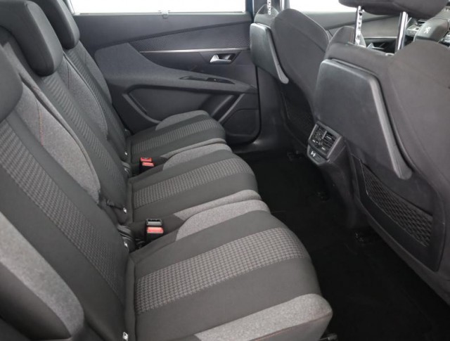 Peugeot 5008  1.5 BlueHDi 