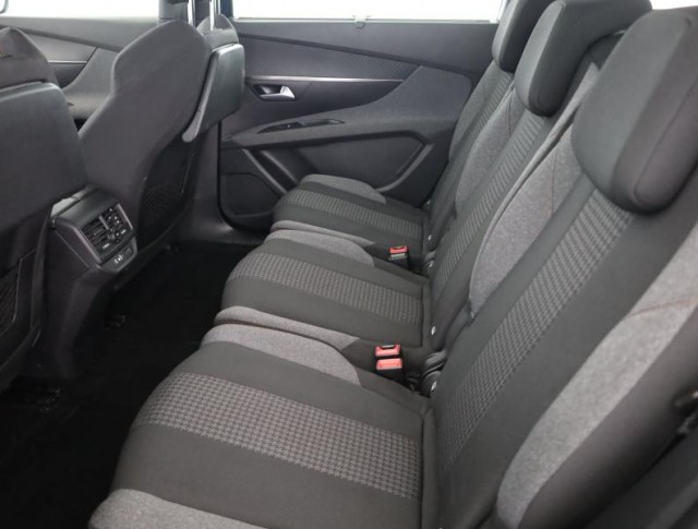 Peugeot 5008  1.5 BlueHDi 