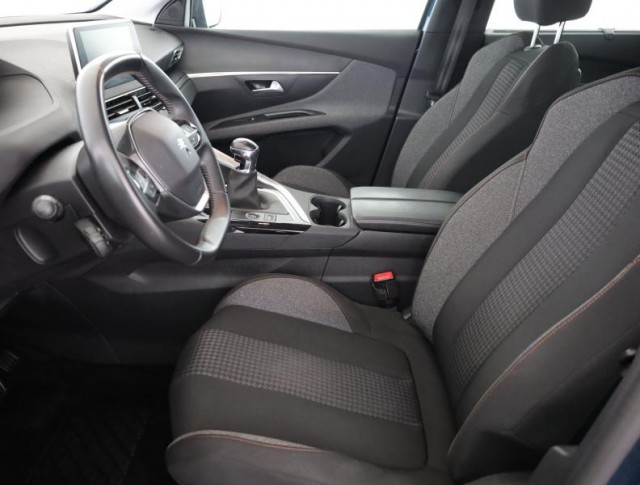 Peugeot 5008  1.5 BlueHDi 