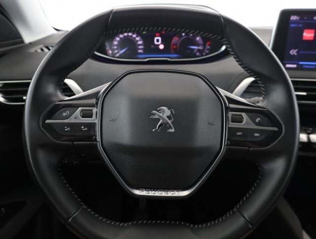 Peugeot 5008  1.5 BlueHDi 