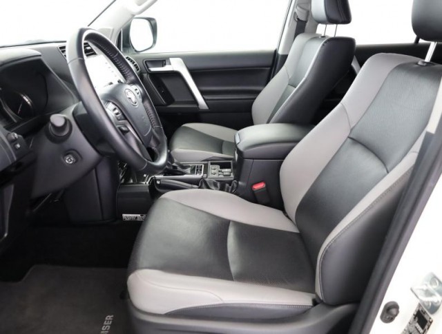 Toyota Land Cruiser  2.8 D-4D 