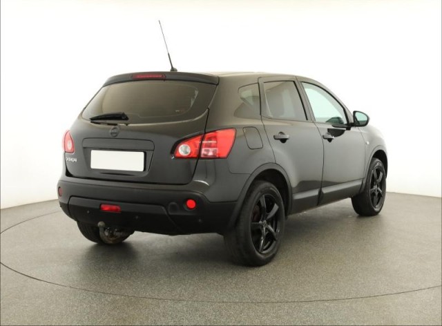 Nissan Qashqai  1.6 