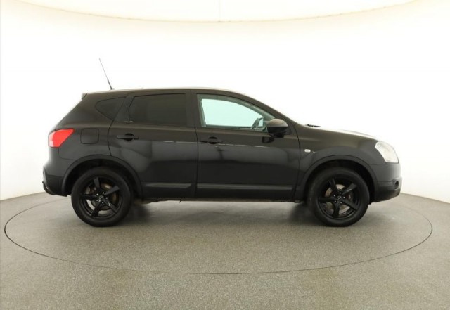 Nissan Qashqai  1.6 
