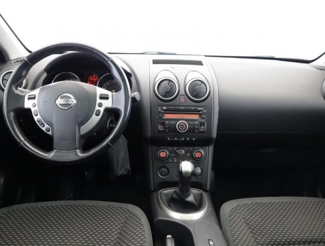 Nissan Qashqai  1.6 