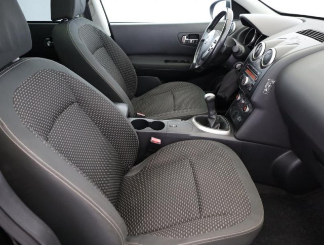 Nissan Qashqai  1.6 