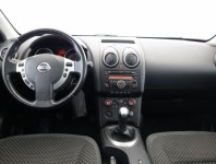 Nissan Qashqai  1.6 