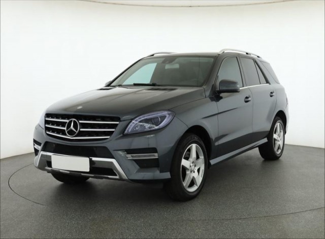 Mercedes-Benz ML  ML 350 BlueTEC AMG line