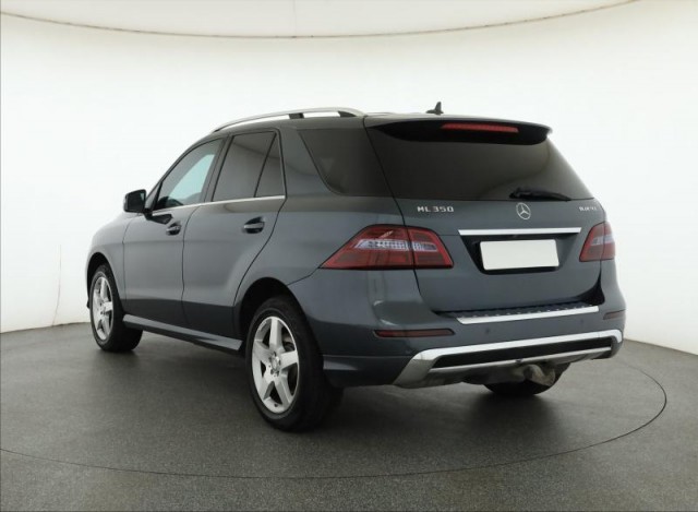 Mercedes-Benz ML  ML 350 BlueTEC AMG line