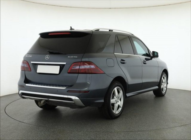 Mercedes-Benz ML  ML 350 BlueTEC AMG line