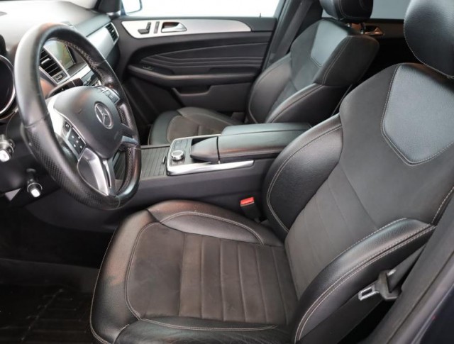 Mercedes-Benz ML  ML 350 BlueTEC AMG line