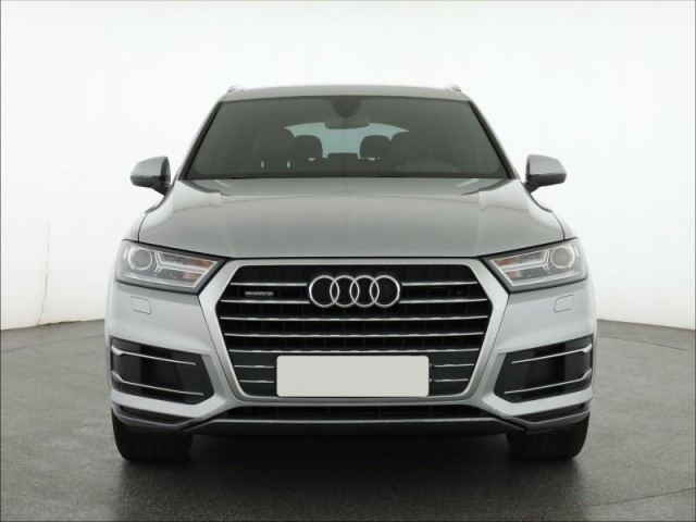 Audi Q7  3.0 TDI S-Line