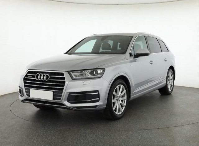Audi Q7  3.0 TDI S-Line