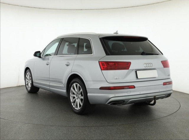 Audi Q7  3.0 TDI S-Line