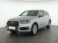 Audi Q7  3.0 TDI S-Line