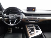 Audi Q7  3.0 TDI S-Line