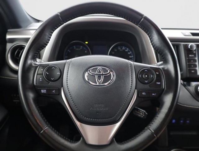 Toyota RAV 4  2.0 D-4D Selection