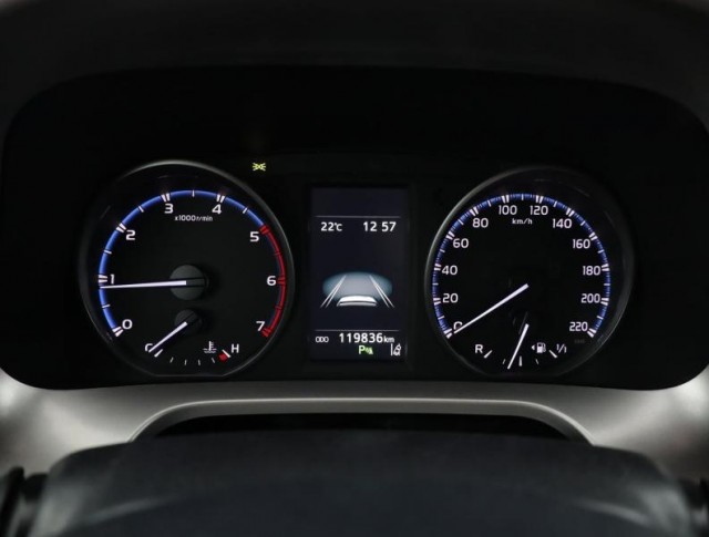 Toyota RAV 4  2.0 D-4D Selection