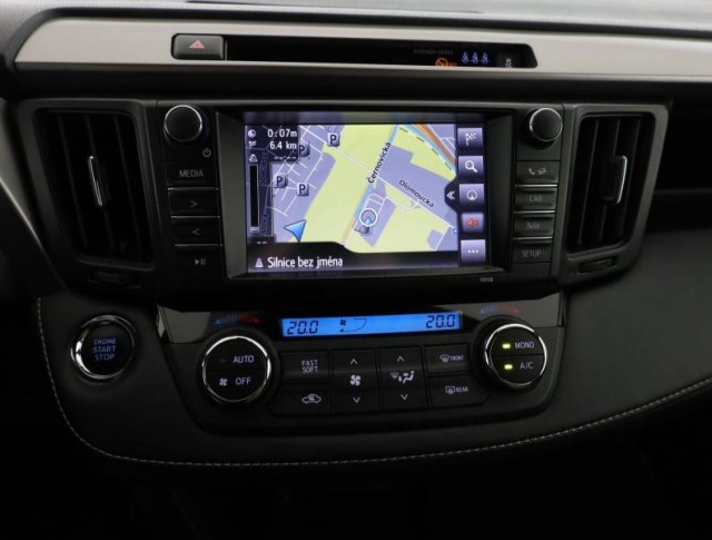 Toyota RAV 4  2.0 D-4D Selection