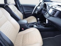 Toyota RAV 4  2.0 D-4D Selection