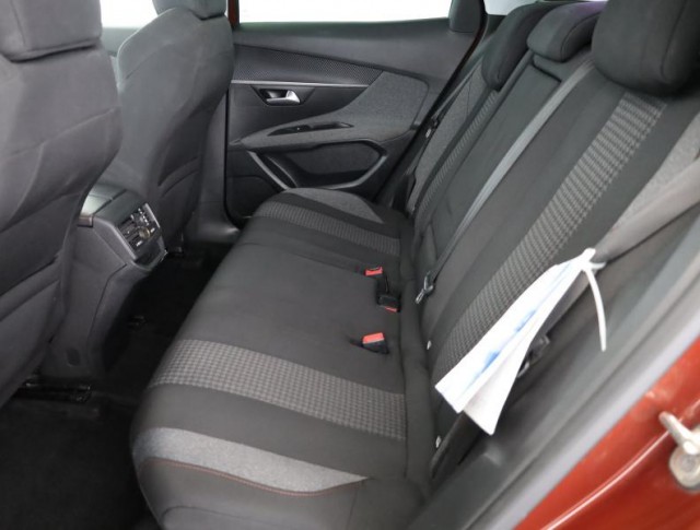 Peugeot 3008  1.6 BlueHDi Active