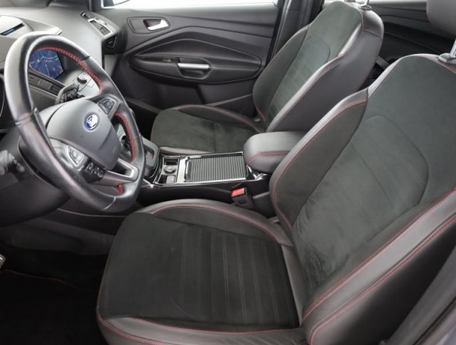 Ford Kuga  1.5 EcoBoost ST-Line