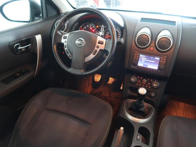 Nissan Qashqai  2.0 