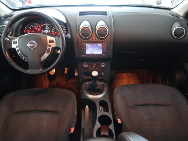 Nissan Qashqai  2.0 