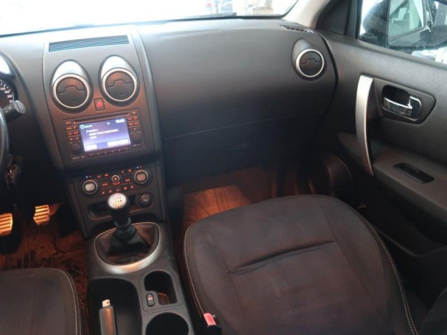 Nissan Qashqai  2.0 