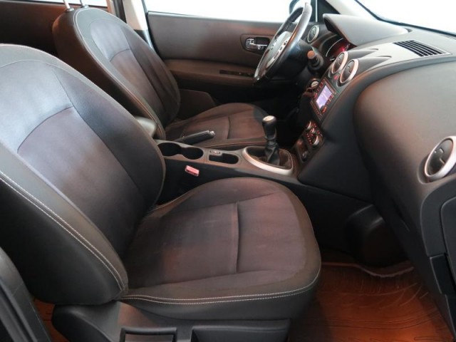 Nissan Qashqai  2.0 
