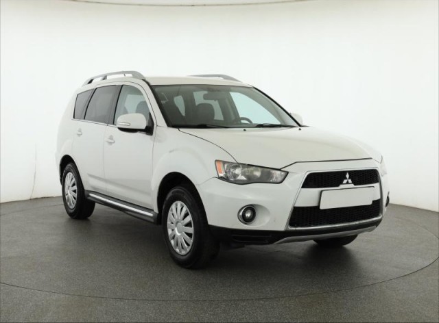 Mitsubishi Outlander  2.0 