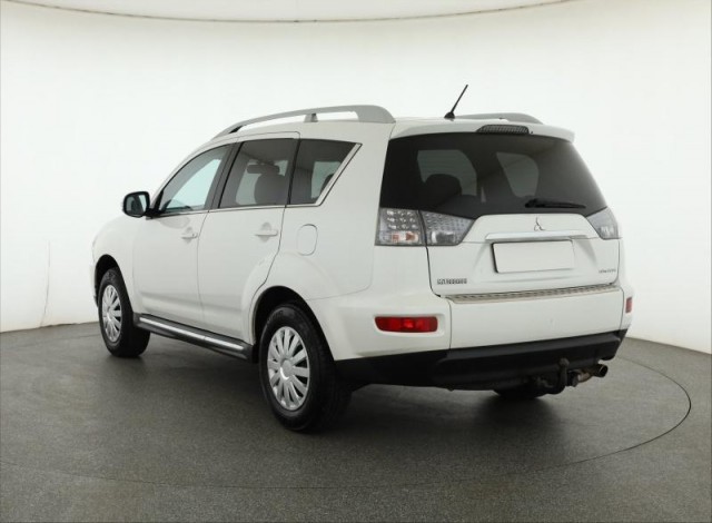 Mitsubishi Outlander  2.0 