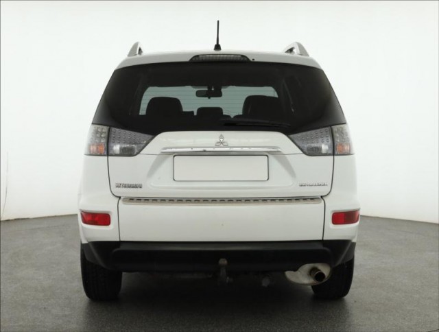 Mitsubishi Outlander  2.0 