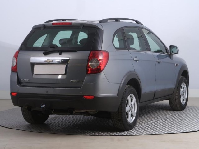 Chevrolet Captiva  2.4 i 