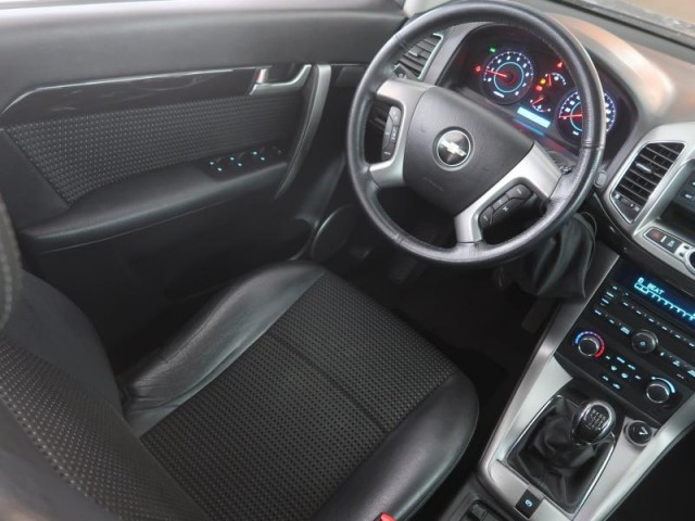 Chevrolet Captiva  2.4 i 