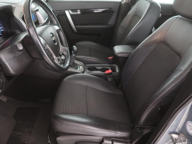 Chevrolet Captiva  2.4 i 