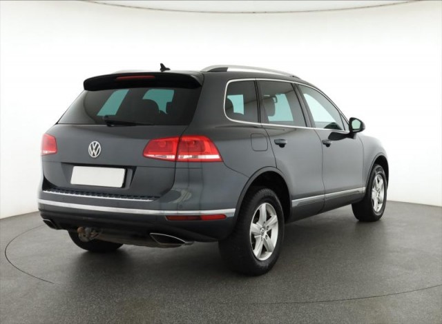 Volkswagen Touareg  3.0 TDI 