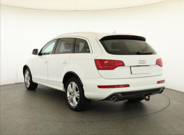 Audi Q7  3.0 TDI S-Line