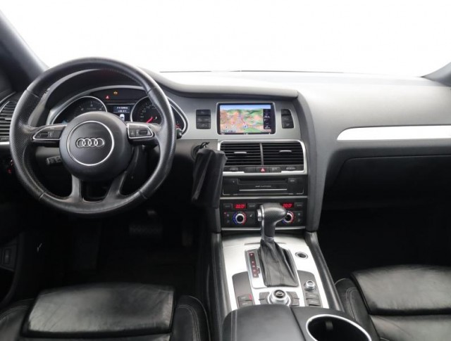 Audi Q7  3.0 TDI S-Line