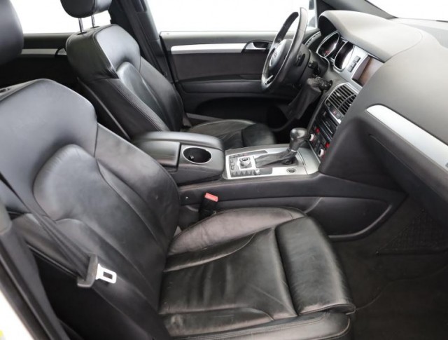 Audi Q7  3.0 TDI S-Line