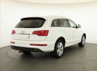 Audi Q7  3.0 TDI S-Line