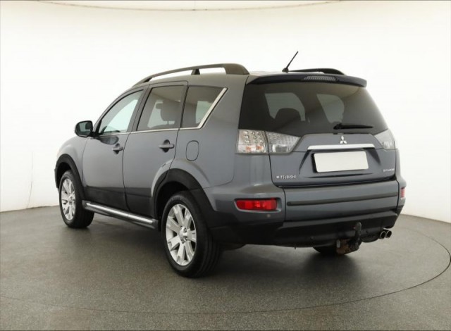 Mitsubishi Outlander  2.2 DI-D 