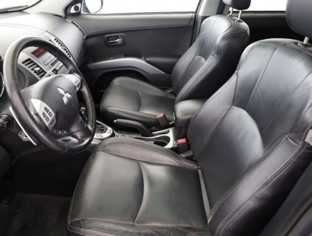 Mitsubishi Outlander  2.2 DI-D 