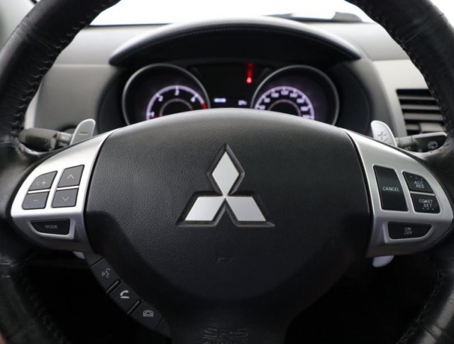 Mitsubishi Outlander  2.2 DI-D 