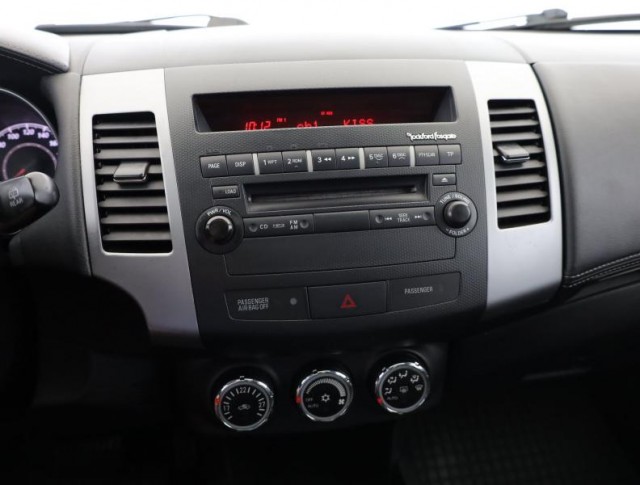 Mitsubishi Outlander  2.2 DI-D 