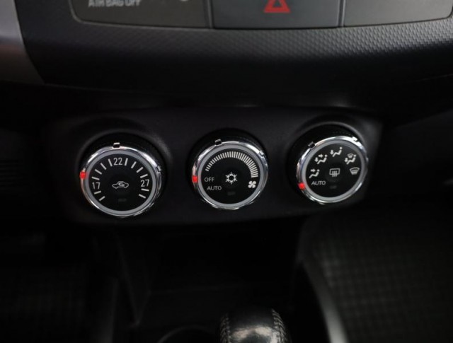 Mitsubishi Outlander  2.2 DI-D 
