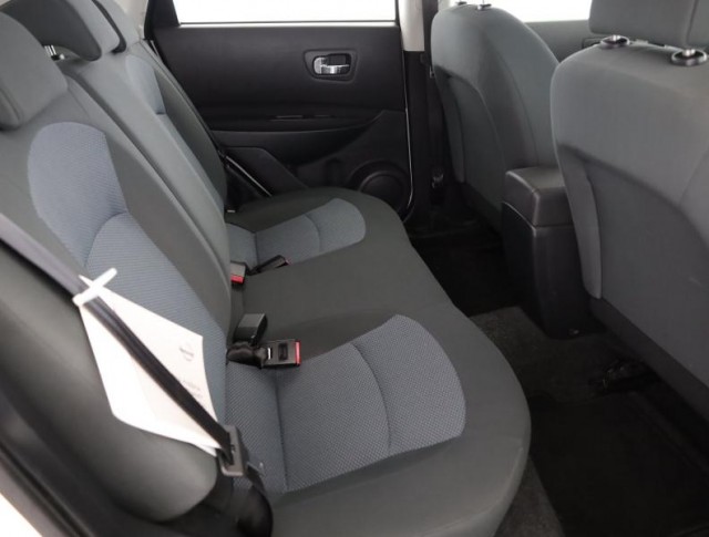 Nissan Qashqai  1.6 