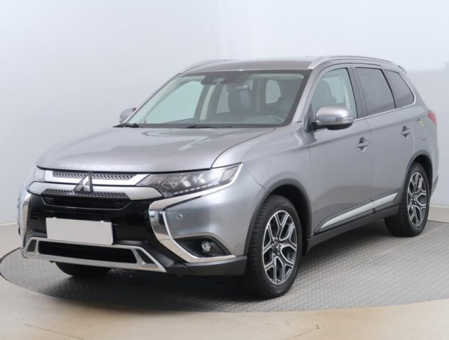 Mitsubishi Outlander  2.0 