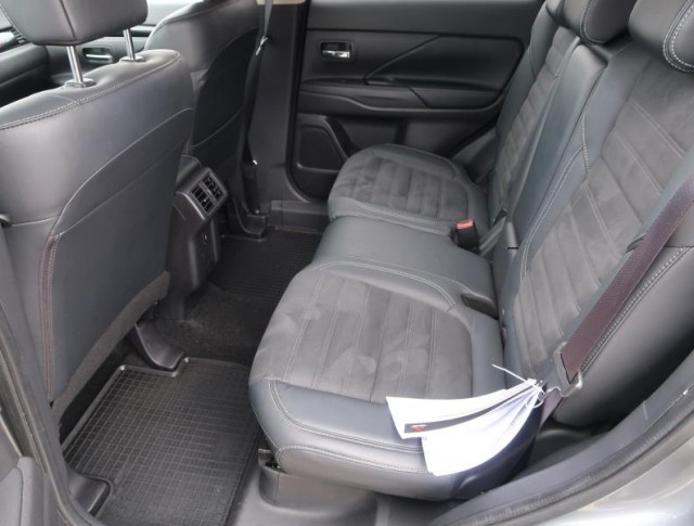 Mitsubishi Outlander  2.0 